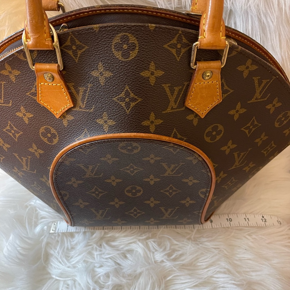 💎✨AUTHENTIC✨💎 LOUIS VUITTON ellipse PM
